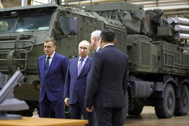 Putin Visits Arms Factory Amid Fears that Ukraine War Depleting Russian ...