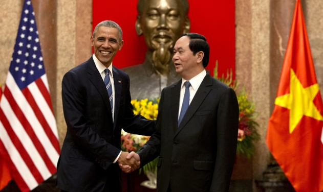 US Lifts Arms Embargo On Vietnam